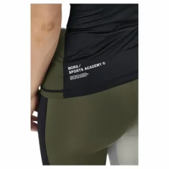 Academy Tank Black