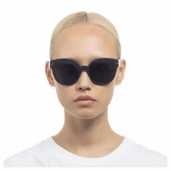 Capacious *polarized*