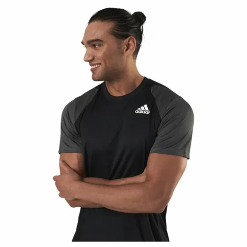 Club T-Shirt Black