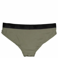 Ess' Cheeky Olive