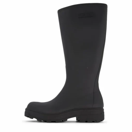 Halla Black
