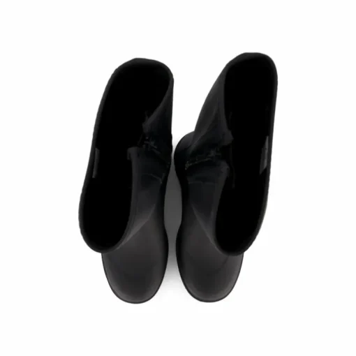 Halla Black