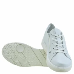 Street Tray Laced Shoes White