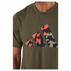 Train Essentials Seasonal Logo Training T-Shirt Olistr